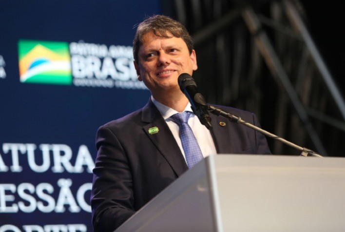 Facções Criminosas Expandem Influência no Setor de Combustíveis