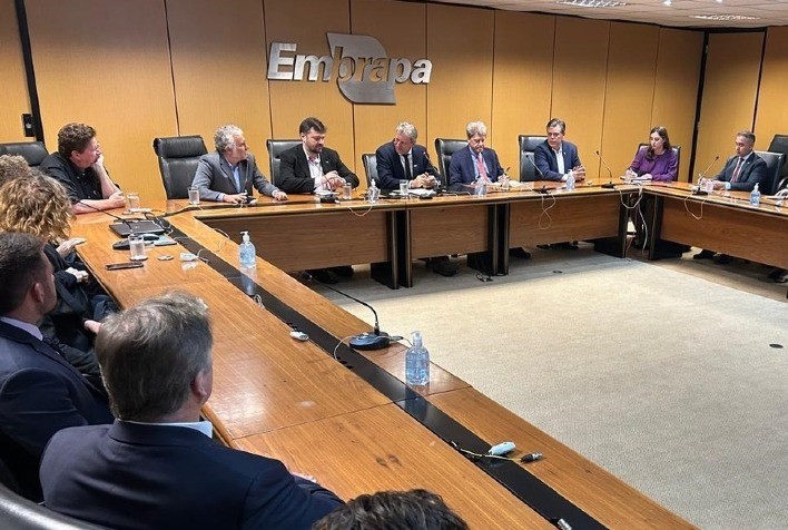 Cooperação Brasil-EUA em Fertilizantes Recebe Investimento de US$ 1 Milhão