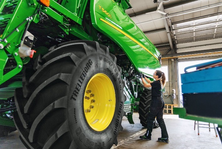 Trelleborg Tires e John Deere Firmam Parceria para Distribuição de Pneus no Brasil
