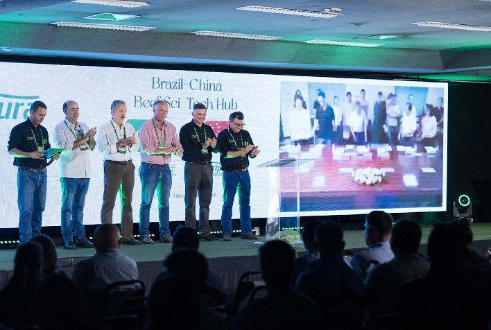 Parceria Brasil-China Avança na Inovação Tecnológica para Pecuária