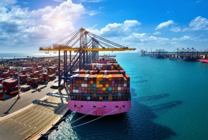 Exportações para o Golfo crescem 26% no semestre; comércio global permanece estagnado