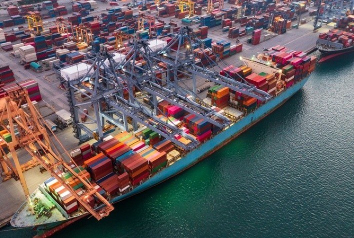 Produtos Brasileiros Ganham Espaço em Varejista Saudita Através do Programa Brasil na Vitrine