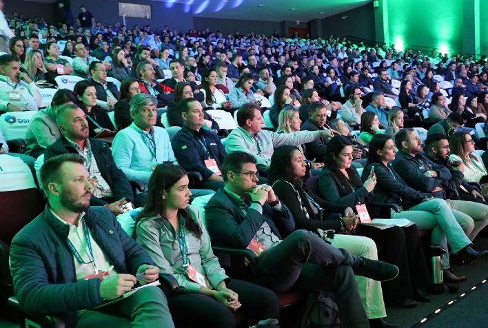 Dra. Melissa Hannas Apresenta Palestra sobre Nutrição de Precisão no 16º SBSS