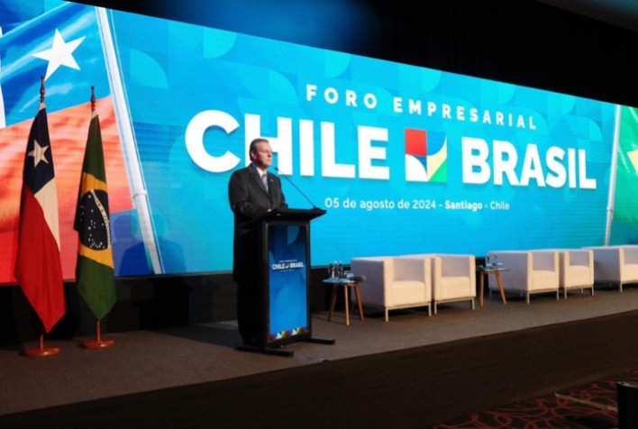 Ministro Fávaro Enfatiza Relação Comercial Brasil-Chile em Fórum Empresarial