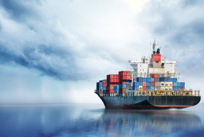 Desafios e Transformações no Transporte Marítimo Global em 2024