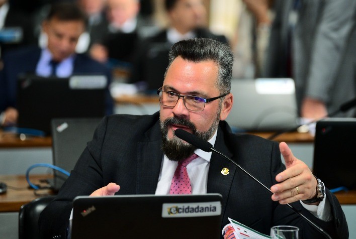 Senado Aprova Projeto que Amplia Desoneração Tributária para Cadeia Produtiva de Carnes Suína e de Aves