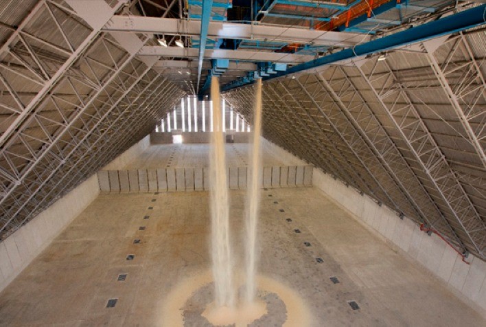 Queda no Preço do Açúcar Atinge Mínimo de Dois Anos com Baixa Demanda na China e Venda de Fundos