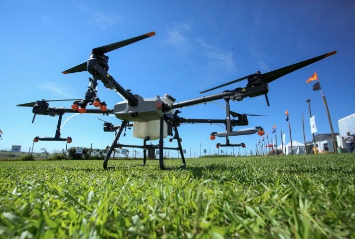 Mercado de Drones Agrícolas Deve Ultrapassar R$ 23 Bilhões até 2029, Impulsionando o Agronegócio
