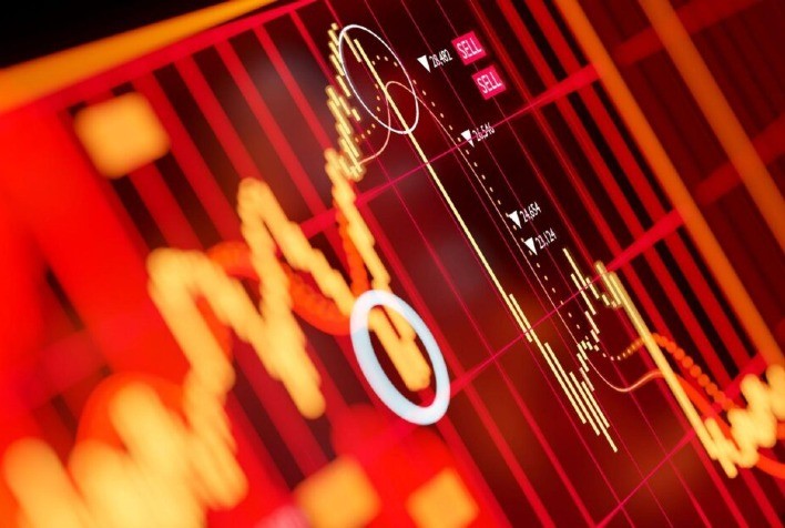 Mercados chineses atingem menor nível em sete meses com quedas nos setores de tecnologia e imobiliário