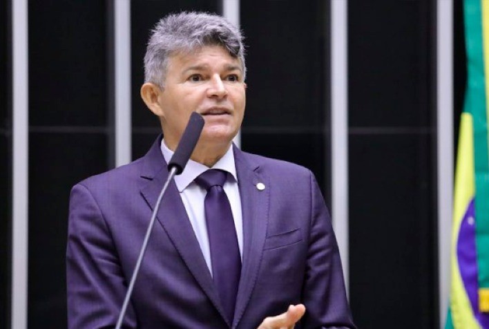 Proposta visa isentar contribuições federais sobre o álcool combustível