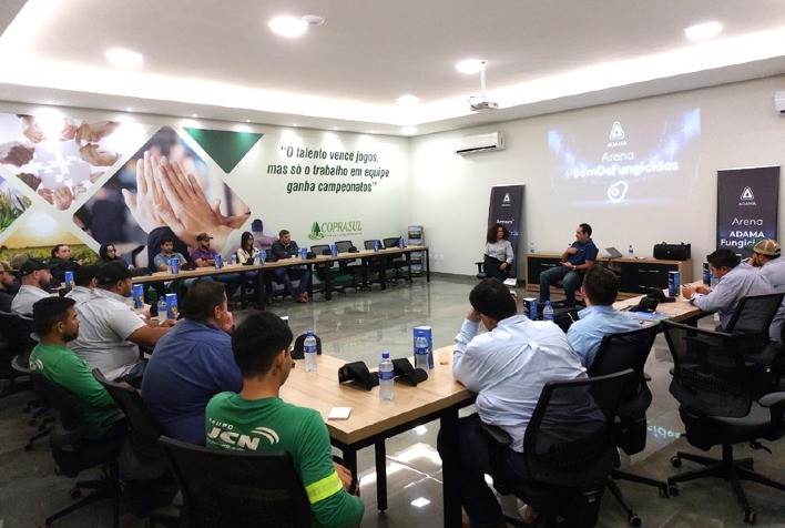 Produtores Brasileiros Participam de Série de Eventos para Combater Doenças na Safra de Soja 2024/25