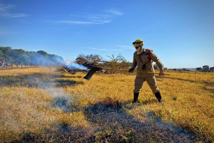 Goiás reforça combate a queimadas em áreas agrícolas