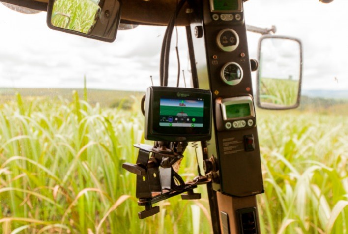 GNSS na Agricultura: Como Escolher a Precisão Ideal para Cada Operação