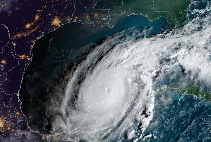 Fábricas de fertilizantes e moinhos de grãos na Flórida fecham em antecipação ao furacão Milton