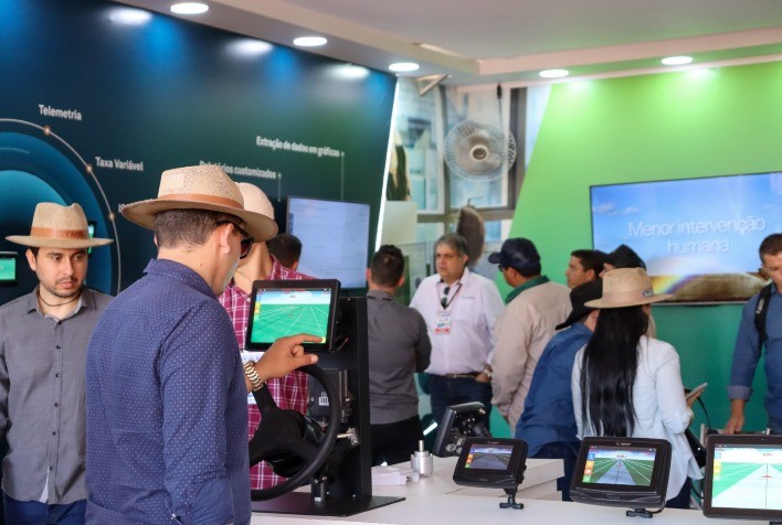 Hexagon Apresenta Inovações para a EIMA 2024 com Ênfase em Autonomia e Produtividade Agrícola