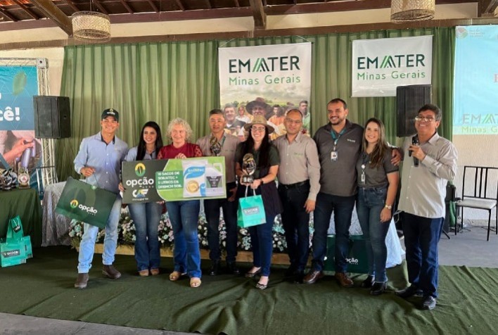 Cafeicultoras Brilham no Concurso Regional de Qualidade de Café das Matas de Minas 2024
