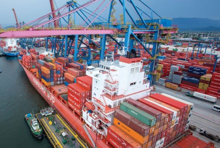 Porto de Santos estabelece novo recorde na movimentação de contêineres
