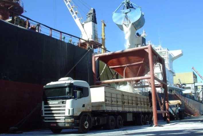 Importação de fertilizantes atinge 9,514 milhões de toneladas em novembro