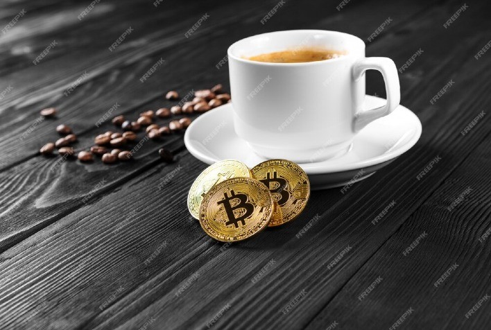 Café Arábica supera Bitcoin em valorização e atrai investidores em meio à crise de oferta