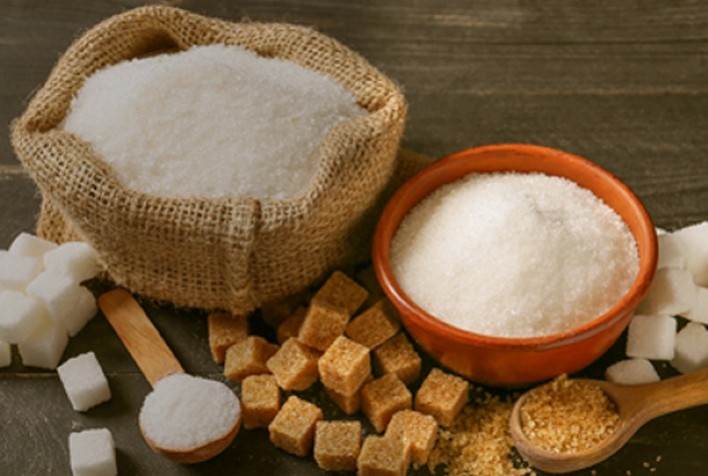 Açúcar recua no mercado internacional com dólar alto e possível retomada de exportações pela Índia