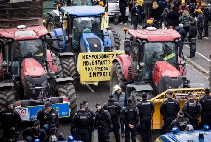 Agricultores Preparam Protesto em Paris contra Políticas do Governo Francês