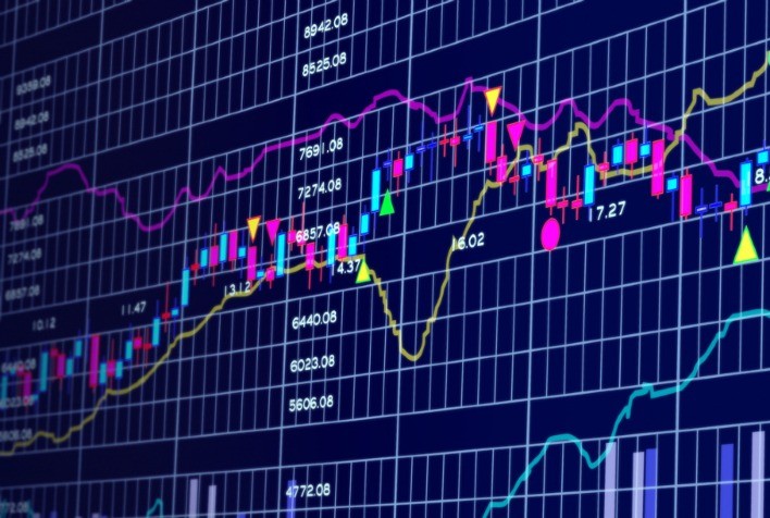 Setor de Tecnologia Impulsiona STOXX 600 em Semana Marcada por Dados Econômicos Globais
