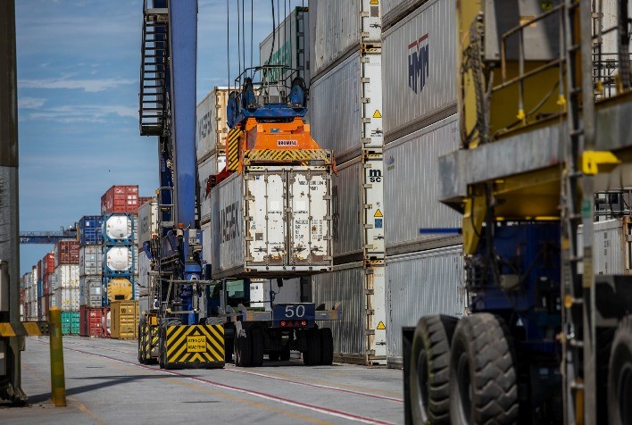 Paraná Registra Superávit Comercial de US$ 3,7 Bilhões em 2024