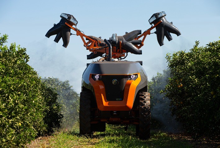 Investimentos em Máquinas Autônomas Impulsionam Produtividade na Cultura da Laranja