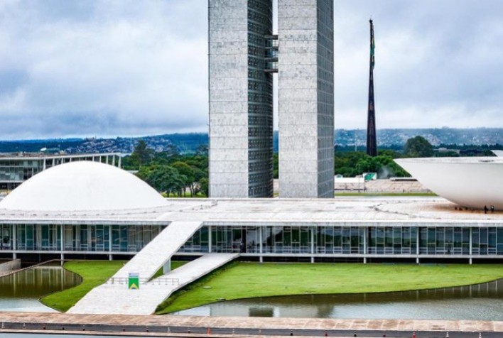 Déficit das contas públicas soma R$ 4,5 bilhões em novembro; resultado anual registra queda de 40%