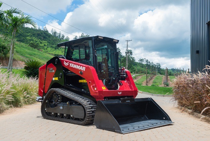 YANMAR anuncia pré-lançamento de minicarregadeira compacta com esteira de borracha no Brasil