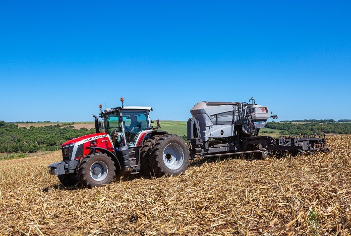 Massey Ferguson Apresenta Novidades em Tecnologias de Aplicação de Fertilizantes na Coopavel