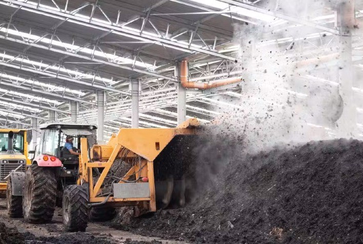 Parceria entre empresas brasileiras cria o primeiro adubo orgânico rastreado por inteligência artificial