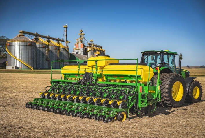 John Deere Apresenta Novos Equipamentos e Soluções no Show Rural Coopavel 2025