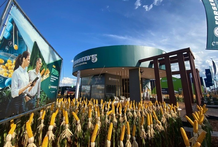 LongPing High-Tech Apresenta Novos Híbridos de Milho na Show Rural Coopavel 2025