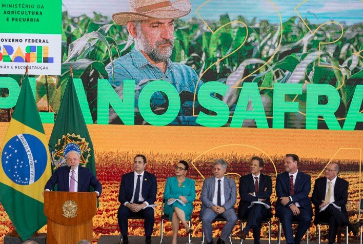 Governo suspende financiamentos do Plano Safra 2024/25