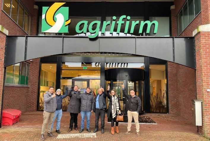 Cooperativas fortalecem parcerias e buscam inovação no exterior