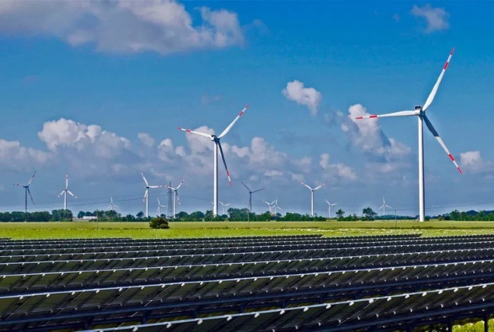 Geração de energia solar e eólica sofre 400 mil horas de cortes em 2024