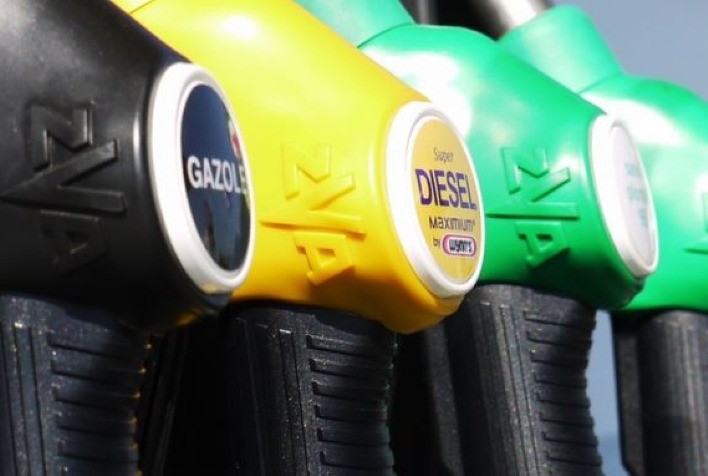 Preços dos Combustíveis Registram Alta em Fevereiro, Com Destaque para o Diesel