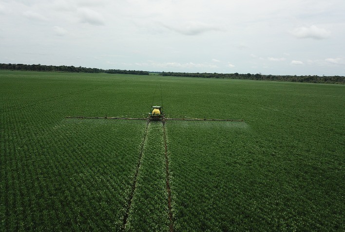 Estudo Destaca a Relevância na Escolha de Compatibilizantes para Calda de Pulverização
