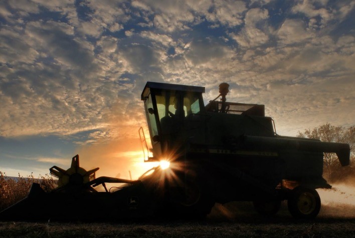 Tecnologia Aprovada pela NASA Revoluciona o Consumo de Óleo nas Máquinas Agrícolas