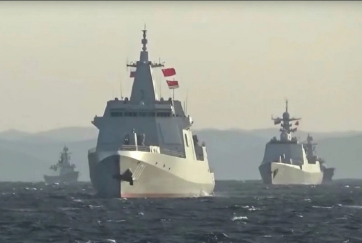 China intensifica exercícios militares com fogo real no Mar da China Oriental