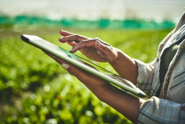 Produtor rural mais exigente e digital: pesquisa do Broto revela tendências e prioridades para 2025