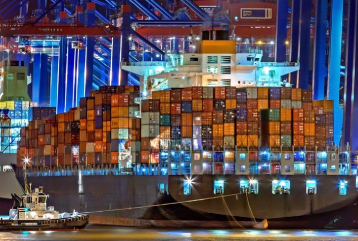 Comércio Exterior Brasileiro Registra Alta de 5,6% no Primeiro Trimestre de 2025