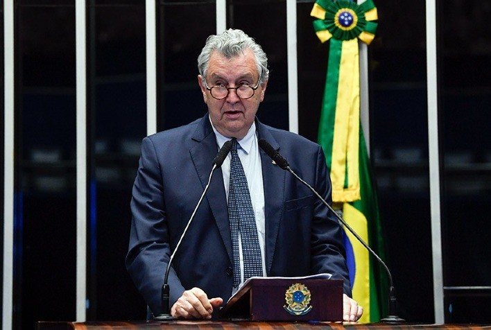 Heinze cobra presença de Haddad no Senado para tratar crise agropecuária no RS