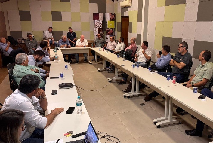 Ministério da Agricultura se reúne com setor produtivo em Mato Grosso para discutir políticas públicas