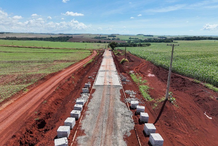 Pavimentação no Paraná: R$ 1,5 Bilhão Transformam Estradas e Impulsionam o Desenvolvimento nas Áreas Rurais
