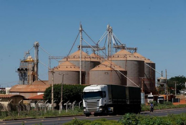 Crescimento do volume de fretes do agro impulsiona investimentos em segurança contra roubo de cargas