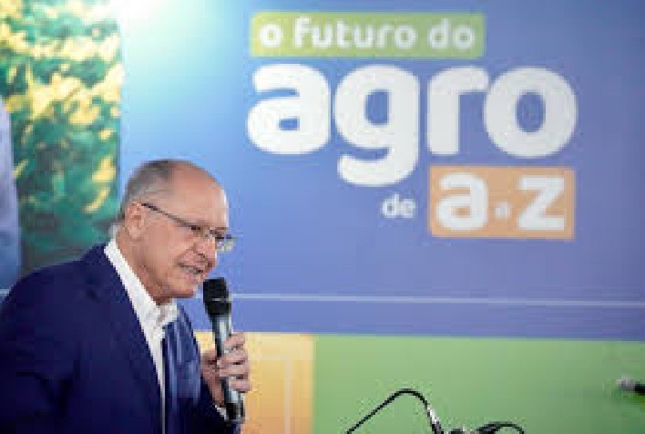 Governo se compromete com Plano Safra robusto, afirma Alckmin na abertura da Agrishow 2025