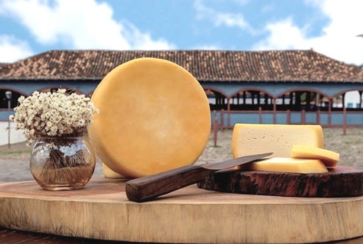 Diálogo sobre o Queijo Minas Artesanal: Fórum em Diamantina e Serro Promove Discussões sobre o Patrimônio Cultural Brasileiro e Mundial