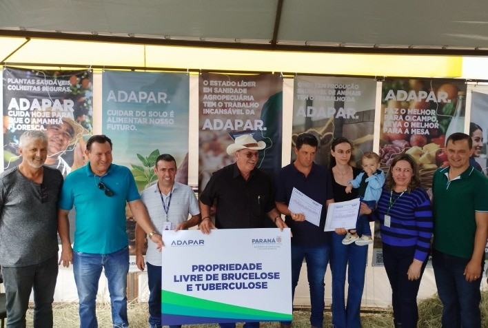 Certificação da Adapar eleva qualidade da produção leiteira no Centro-Sul do Paraná